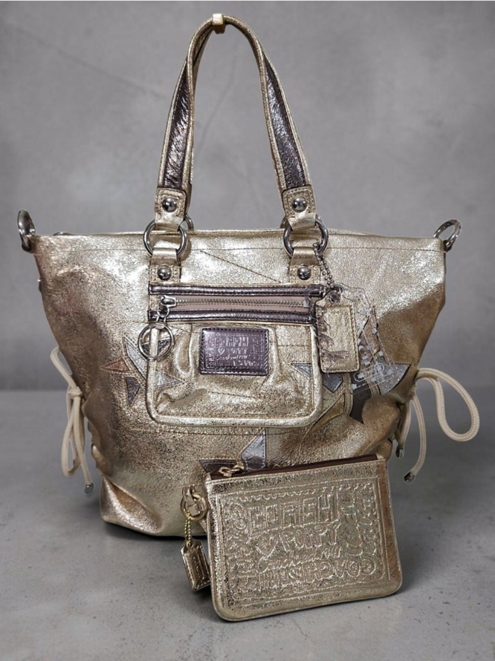 Coach Poppy "STAR" Spotlight Metallic Shoulder Bag w/matching Wristlet & Scarf - Picture 16 of 16